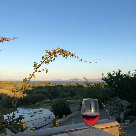 Vineyard - Over 14 Years Old Only Отель типа 