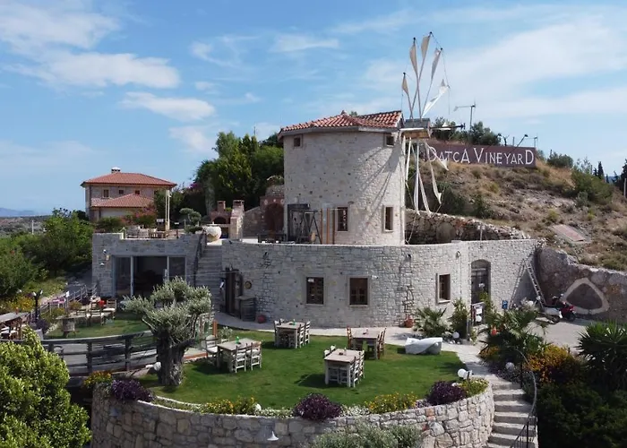 Vineyard - Over 14 Years Old Only ベッド・アンド・ブレックファスト 4*