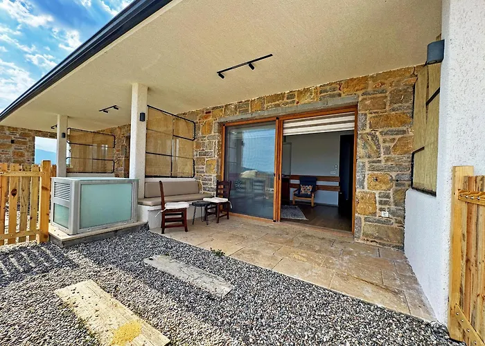 Vineyard - Over 14 Years Old Only Bed & Breakfast 4*