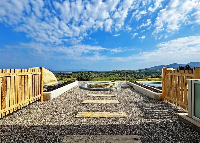 Bed & Breakfast Vineyard - Over 14 Years Old Only 4*